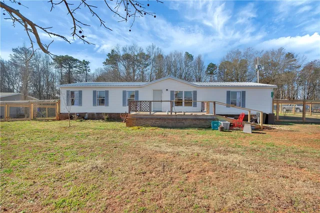 $179,900 | 109 Moon Lane, Westminster, SC 29693