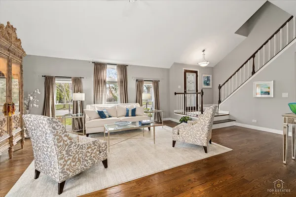 $735,000 | 1894 Maine Drive, Elk Grove Village, IL 60007