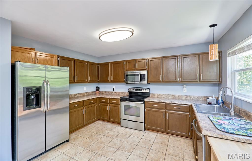 698 Walnut Ridge Fenton, MO 63026 - Photo 4 of 30