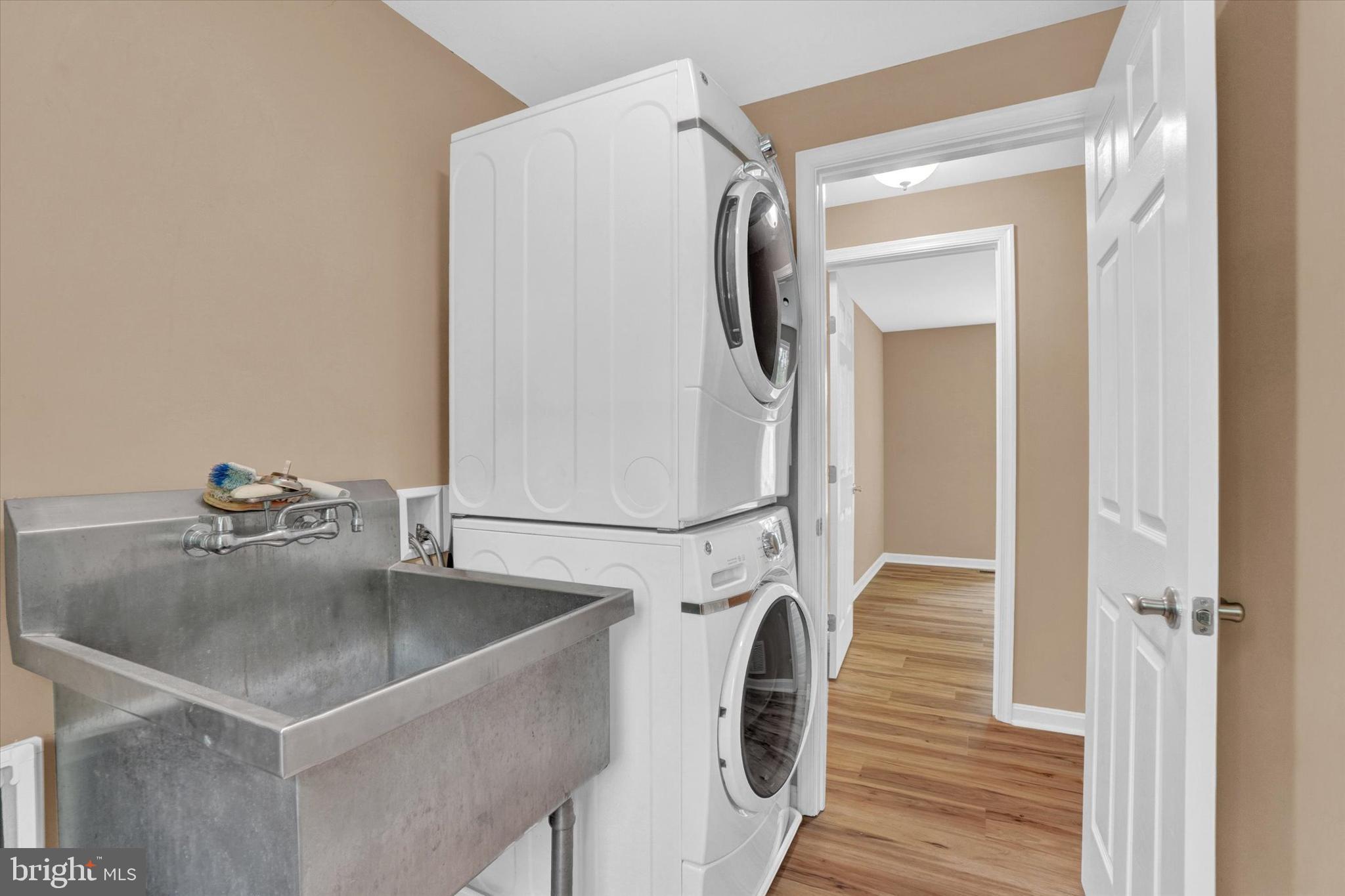 58 Greenwich Road Delta, PA 17314 - Photo 14 of 25 Mudroom/Laundry