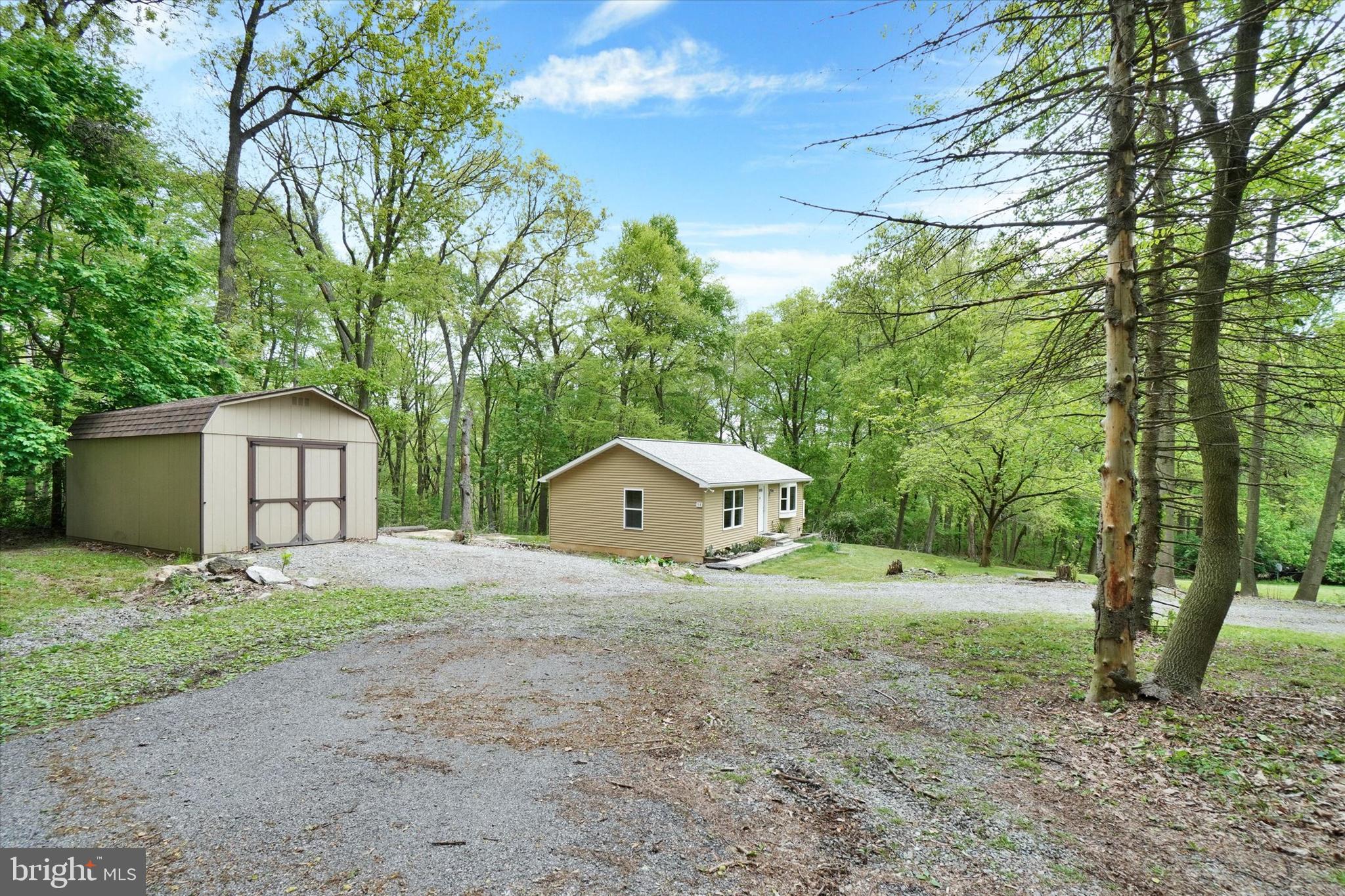 58 Greenwich Road Delta, PA 17314 - Photo 23 of 25 Driveway View