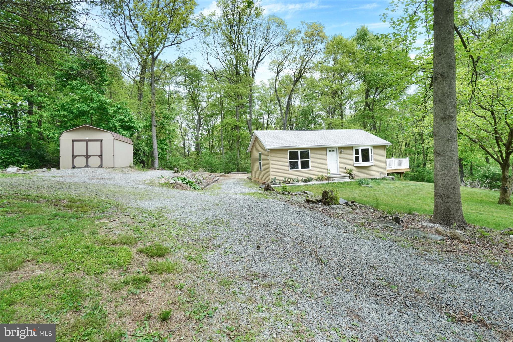 58 Greenwich Road Delta, PA 17314 - Photo 24 of 25 Large Driveway