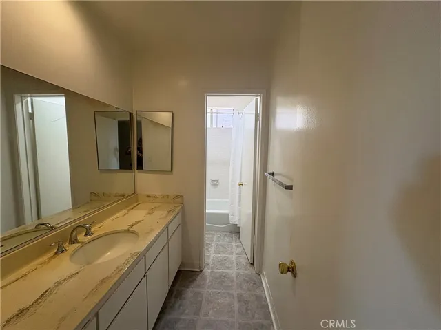 $2,400 | 1163 West 9th Street, Unit 3, San Pedro, CA 90731