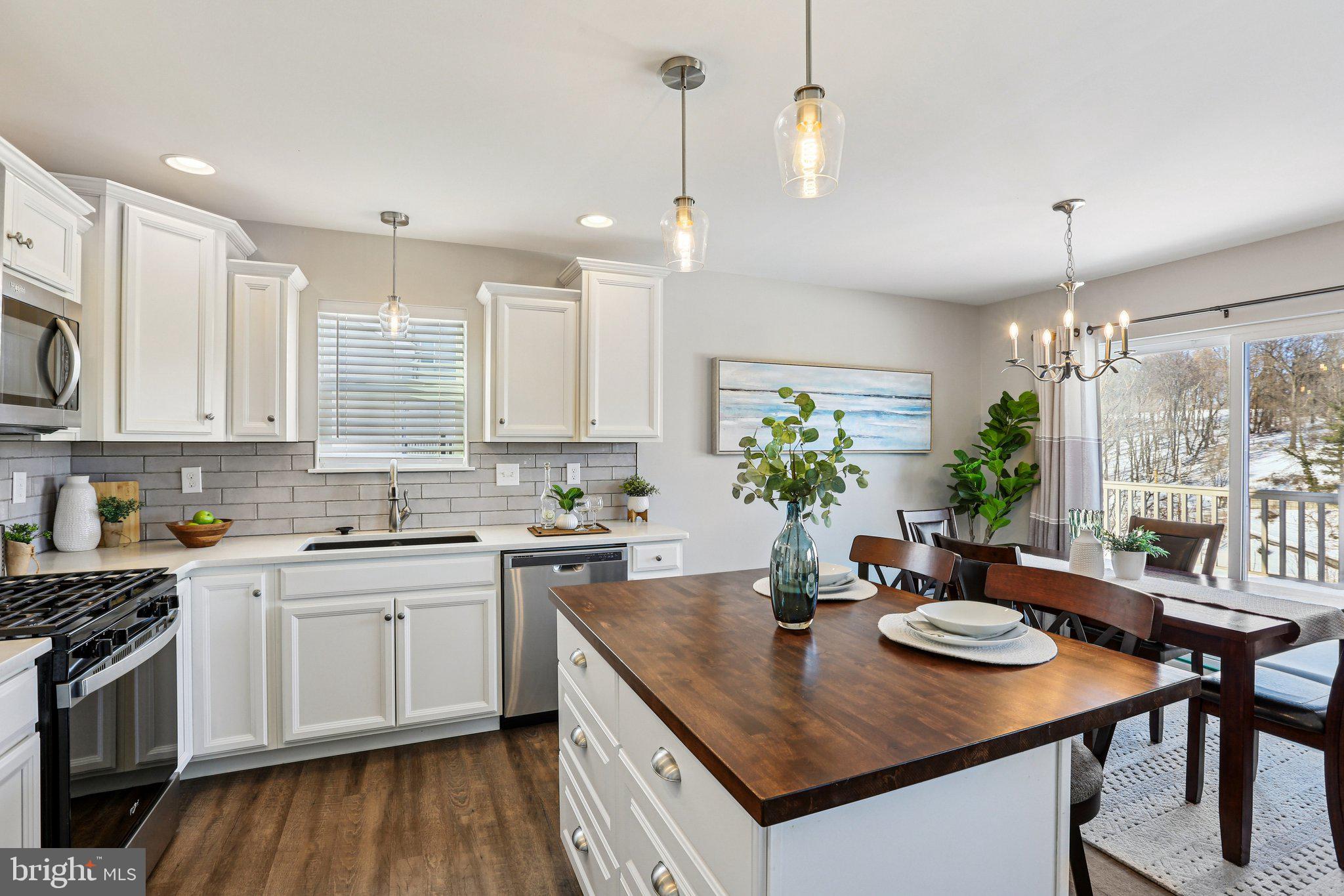 355 Azalea Drive Windsor, PA 17366 - Photo 11 of 44