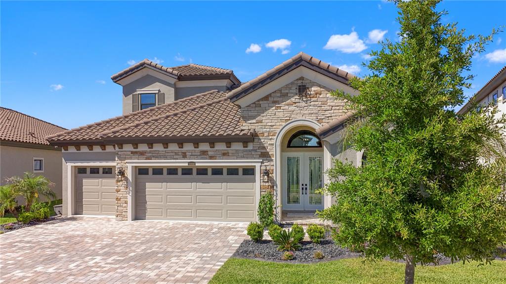 11008 Rustic Timber Loop San Antonio, FL 33576 - Photo 5 of 63