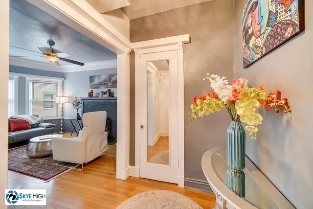 $180,000 | 945 East Hyde Park Boulevard, Unit 2, Chicago, IL 60615