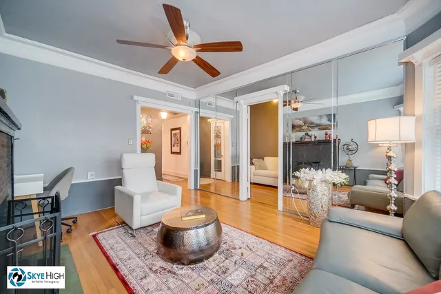 $180,000 | 945 East Hyde Park Boulevard, Unit 2, Chicago, IL 60615