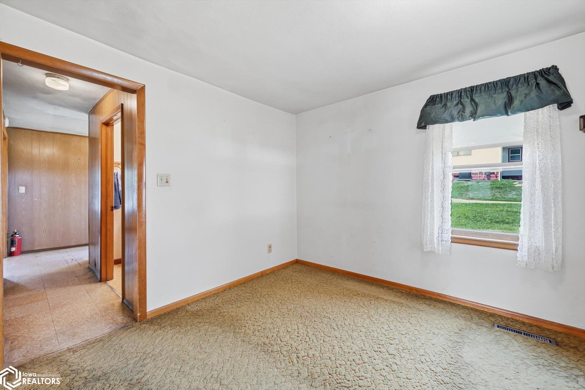 407 5th Street Defiance, IA 51527 - Photo 8 of 38 Gallery Image 8