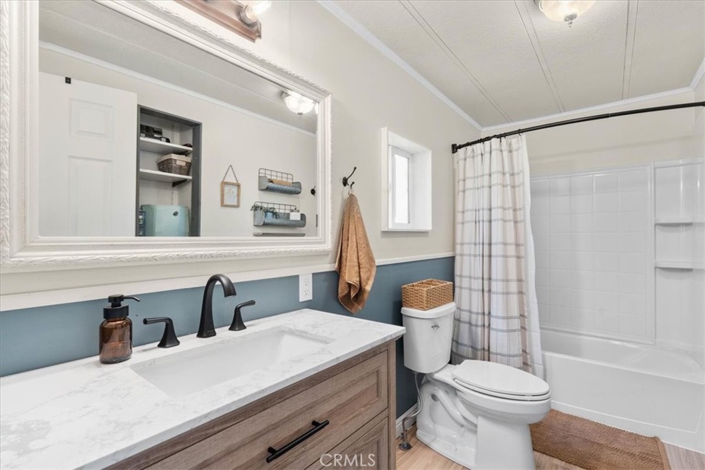 24835 Split Rail Road Wildomar, CA 92595 - Photo 18 of 36 Guest bath.