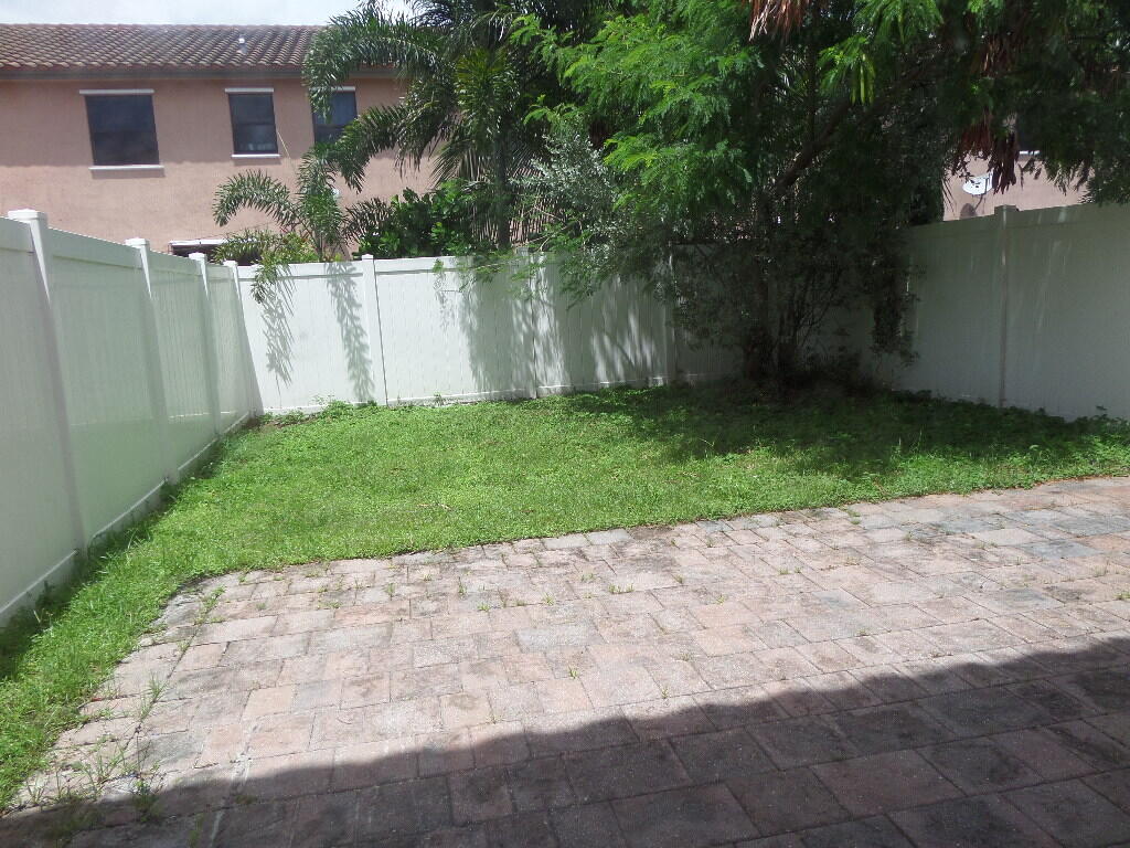 3349 West 90th Street Hialeah, FL 33018 - Photo 26 of 37 SAM_4922