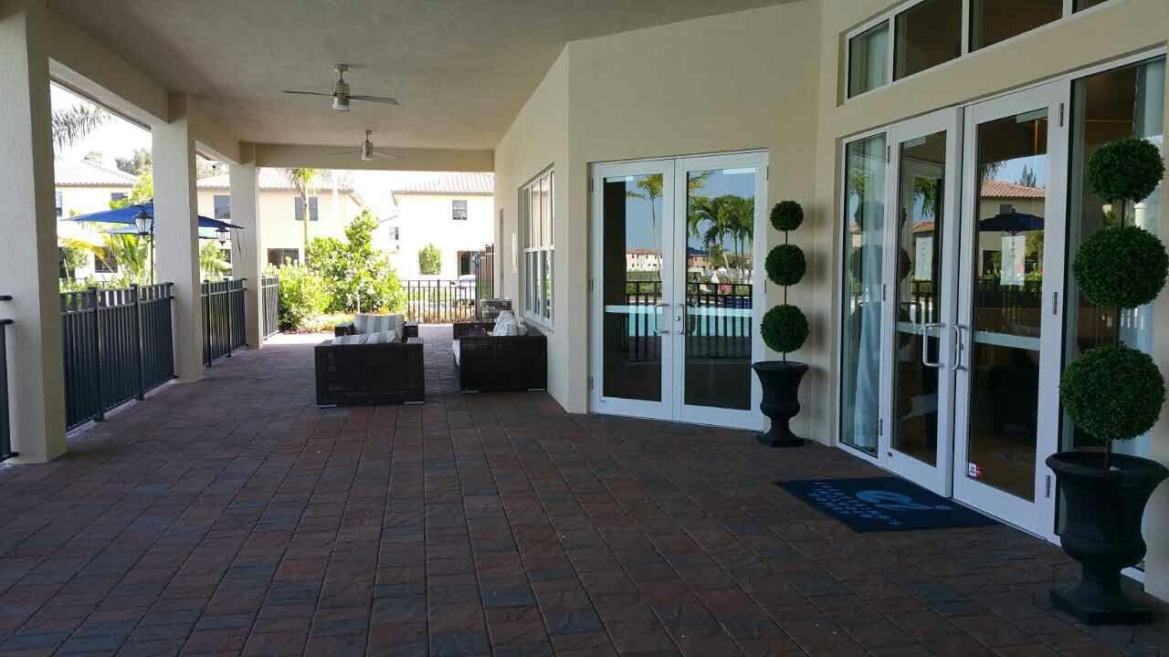 3349 West 90th Street Hialeah, FL 33018 - Photo 34 of 37 Rest area