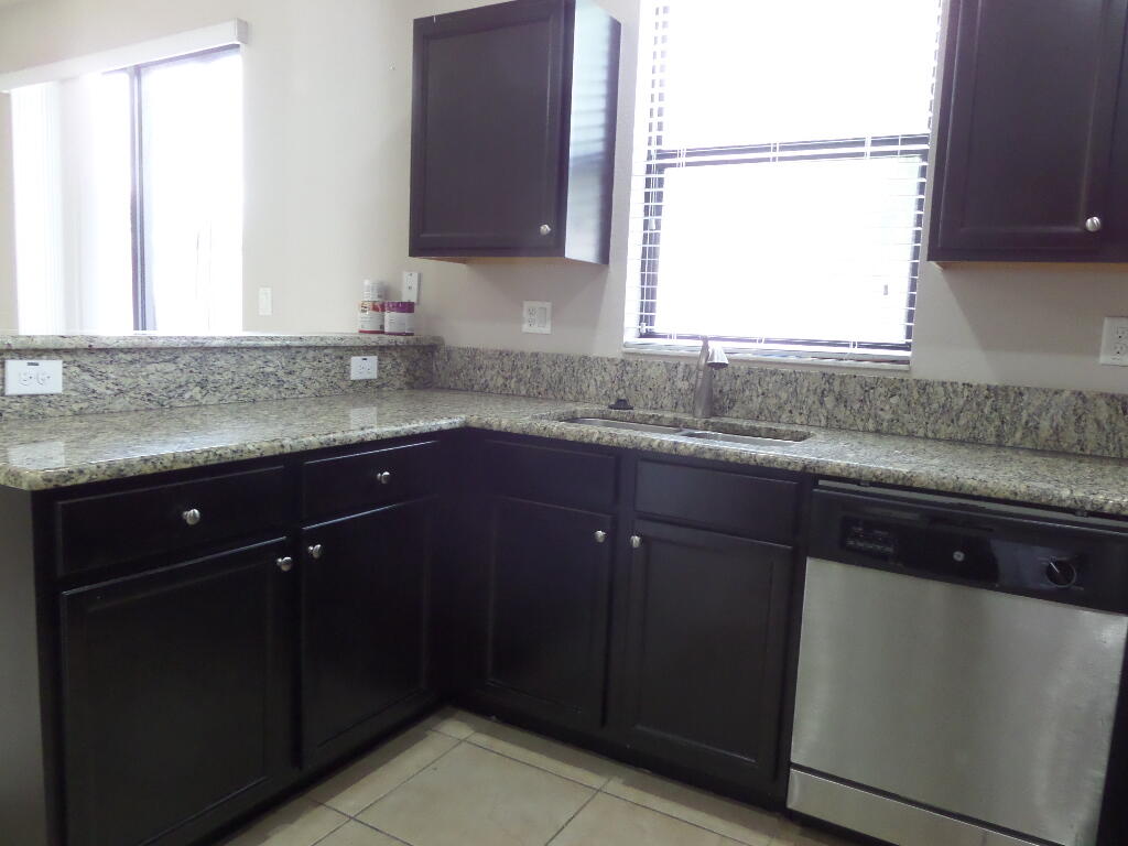 3349 West 90th Street Hialeah, FL 33018 - Photo 5 of 37 SAM_4927