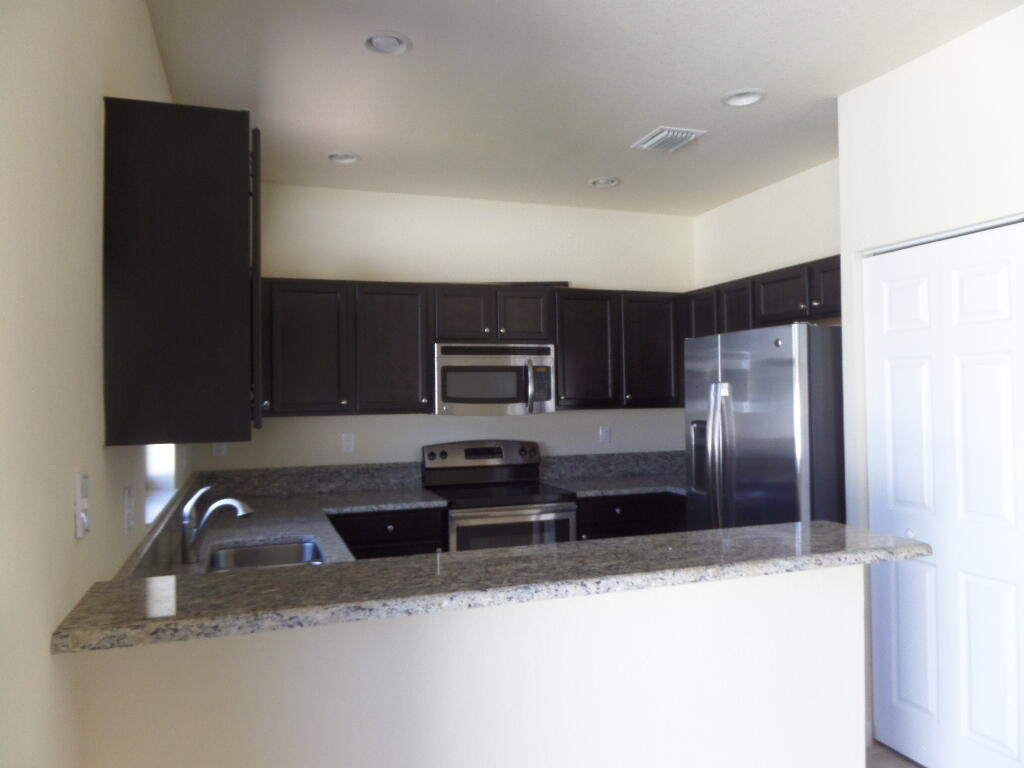 3349 West 90th Street Hialeah, FL 33018 - Photo 6 of 37 SAM_1120