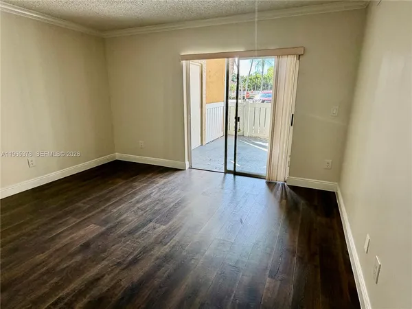 $2,250 | 18810 Northwest 57th Avenue, Unit 109, Hialeah, FL 33015