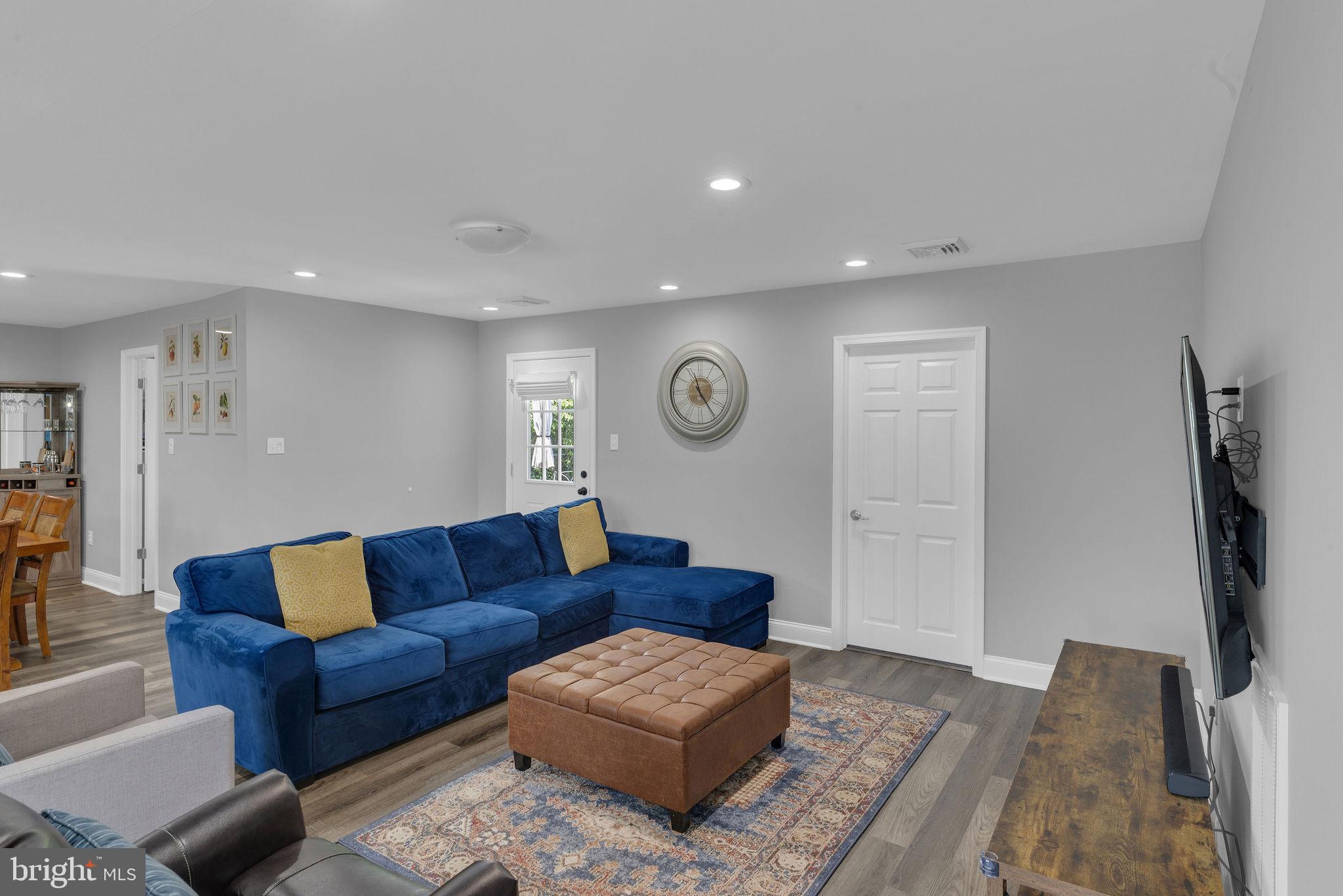 25 Easter Lane Levittown, PA 19054 - Photo 5 of 22