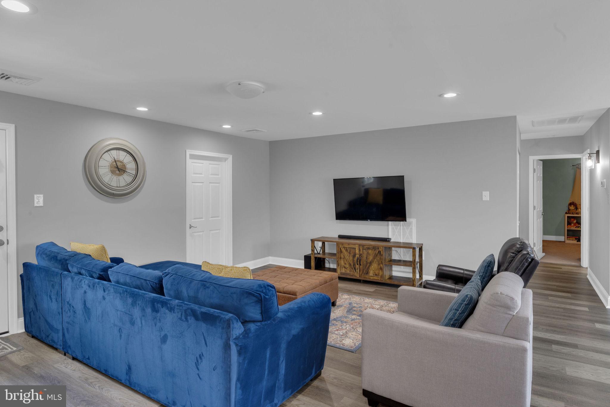 25 Easter Lane Levittown, PA 19054 - Photo 6 of 22