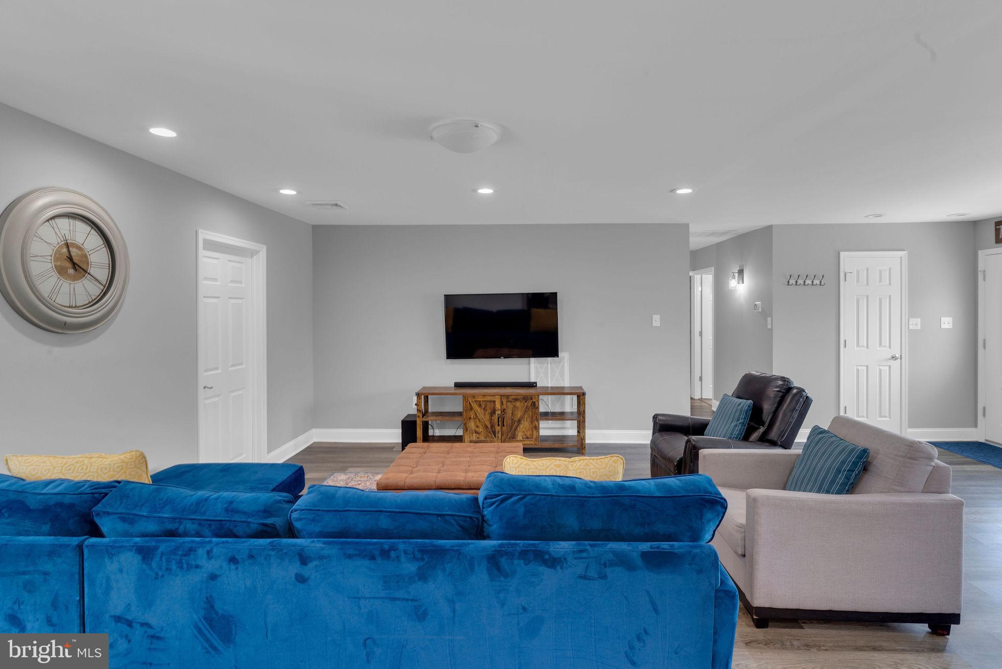 25 Easter Lane Levittown, PA 19054 - Photo 7 of 22