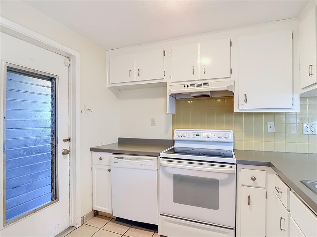 10328 Loquat Drive Port Richey, FL 34668 - Photo 10 of 56 Gallery Image 10
