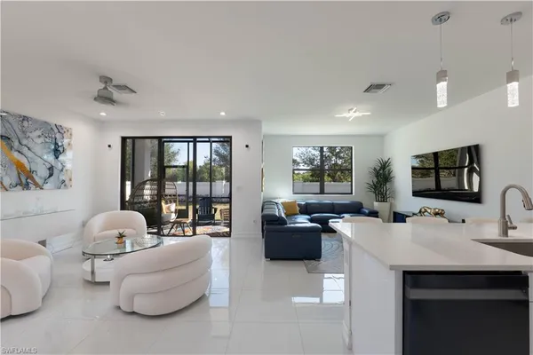 $550,000 | 7510 Rockefeller Drive, Naples, FL 34119