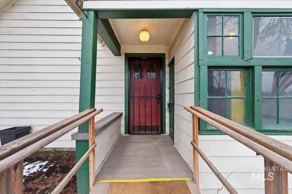 121 South Main Street Cascade, ID 83611 - Photo 5 of 41