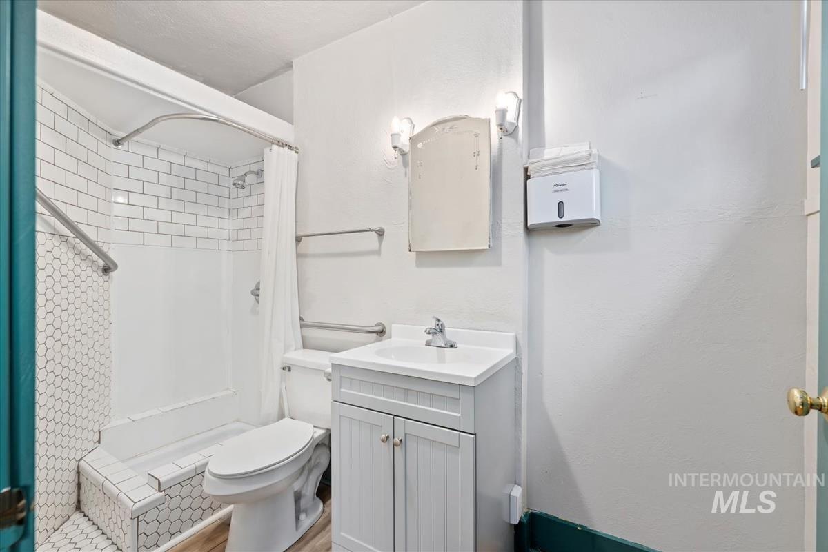 121 South Main Street Cascade, ID 83611 - Photo 9 of 41