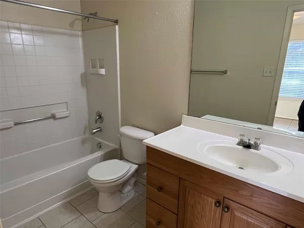 $1,375 | 121 Cambridge Drive, Unit 3, Saginaw, TX 76179