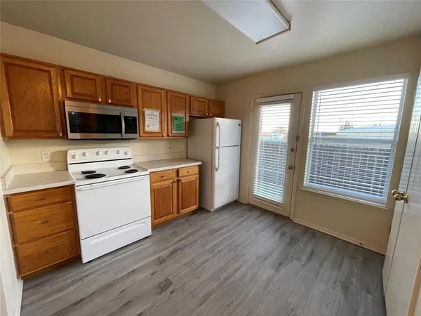 $1,375 | 121 Cambridge Drive, Unit 3, Saginaw, TX 76179