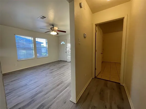 $1,375 | 121 Cambridge Drive, Unit 3, Saginaw, TX 76179