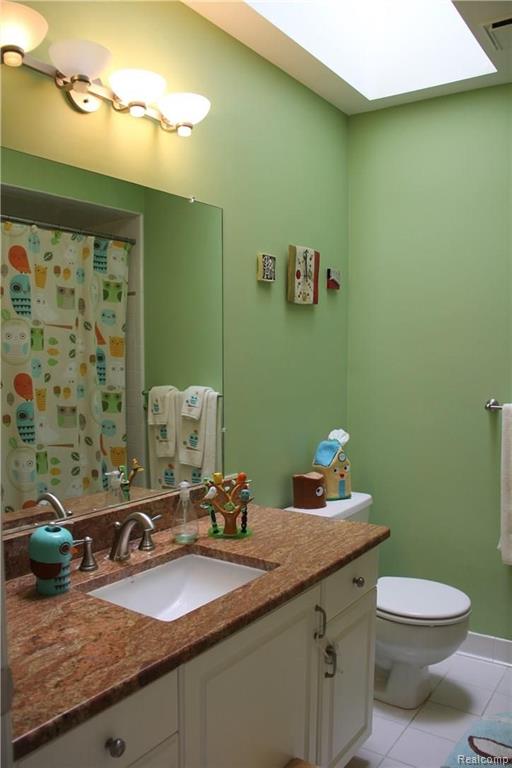2016 Reagan Drive Rochester Hills, MI 48309 - Photo 11 of 35