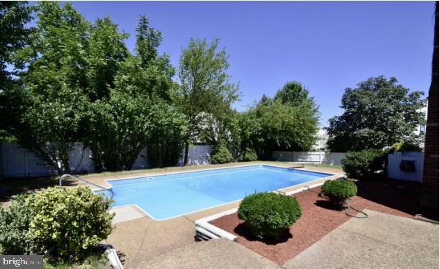 1324 Rock Chapel Road Herndon, VA 20170 - Photo 42 of 42 a view of a backyard