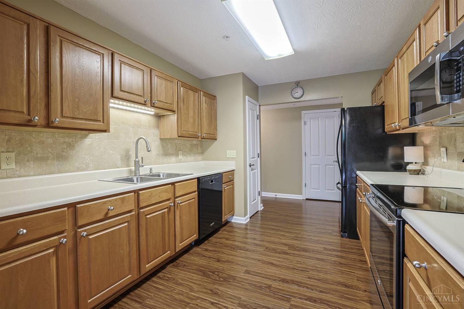 206 Edinburgh Lane Springdale, OH 45246 - Photo 11 of 25