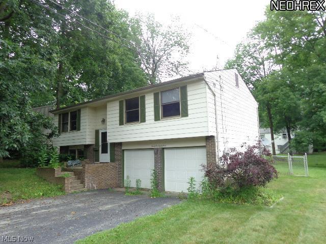2183 Woodland Road Youngstown, OH 44515 - Photo 1 of 9