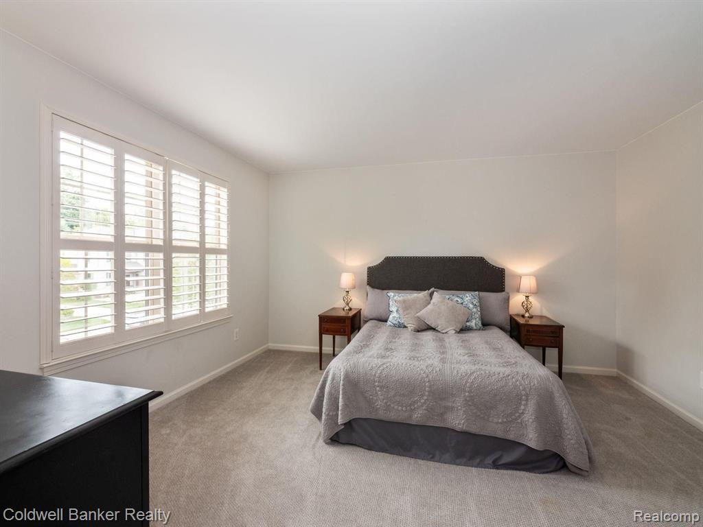 3817 Windingbrook Circle Rochester Hills, MI 48309 - Photo 22 of 46