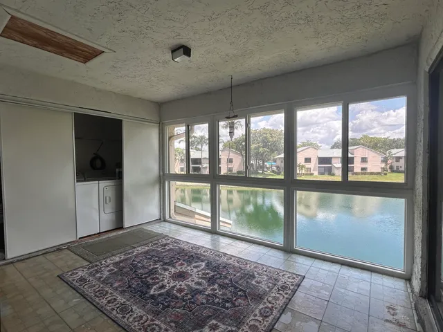 $299,000 | 3400 Northwest 47th Avenue, Unit 3161, Coconut Creek, FL 33063