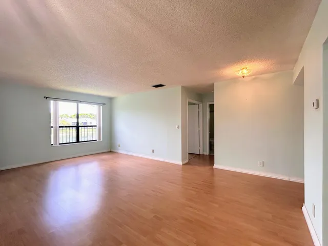 $299,000 | 3400 Northwest 47th Avenue, Unit 3161, Coconut Creek, FL 33063