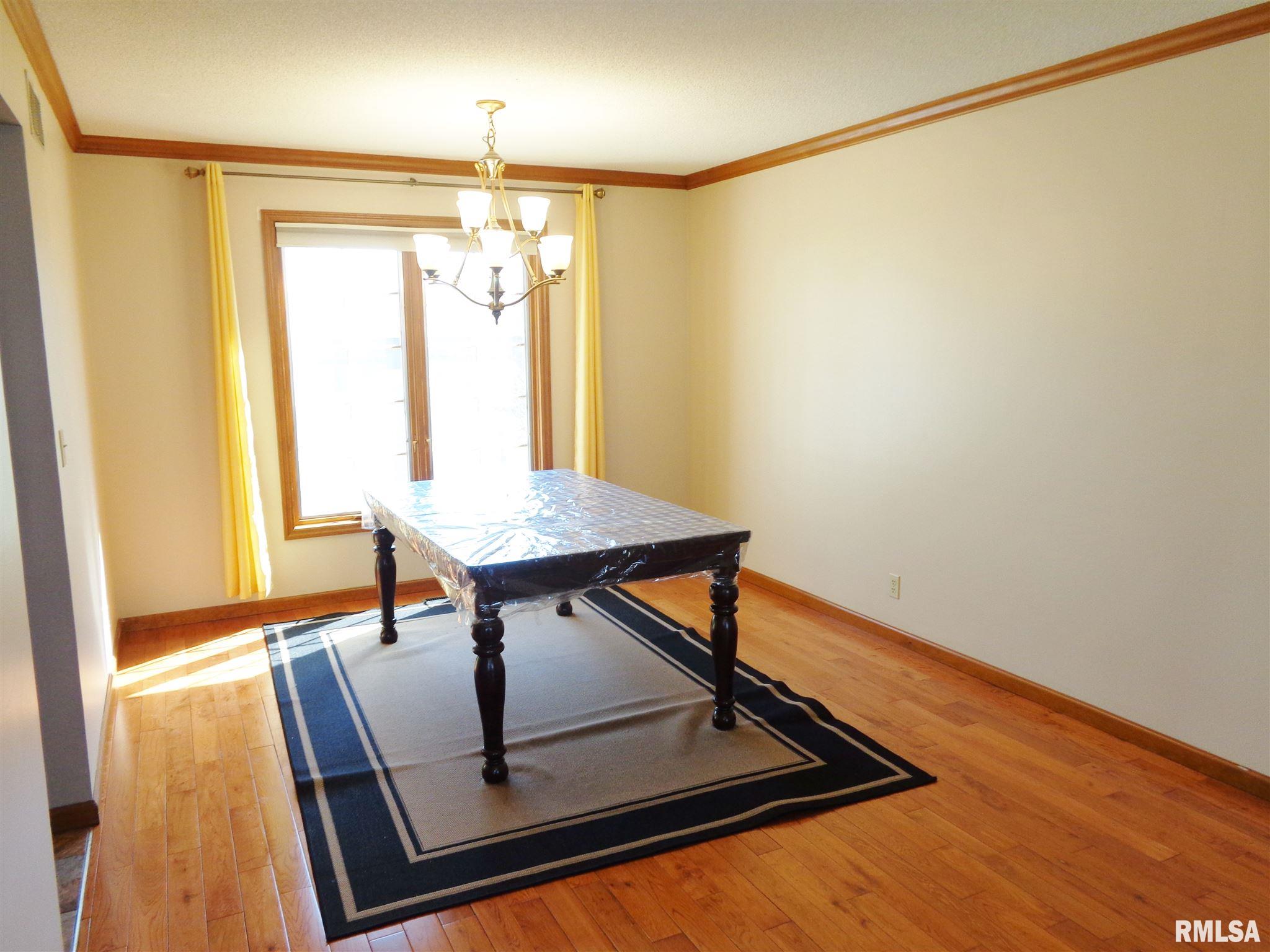 6502 North Camelot Road Peoria, IL 61615 - Photo 19 of 49 Gallery Image 19