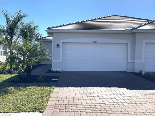 $2,500 | 2007 Vermont Lane, Naples, FL 34120