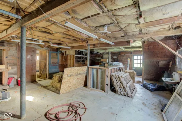 $285,000 | 215 North Lincoln Street, Galveston, IN 46932