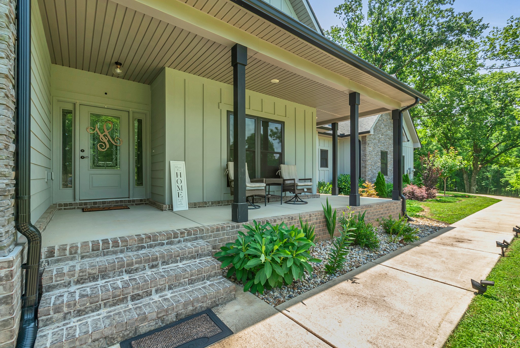 765 Scenic Circle Pulaski, TN 38478 - Photo 5 of 46 a front view of a house