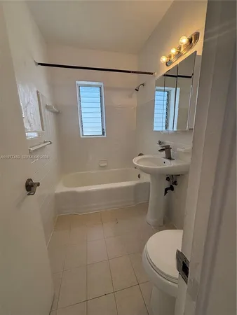 $1,795 | 42 Majorca Avenue, Unit 6, Coral Gables, FL 33134