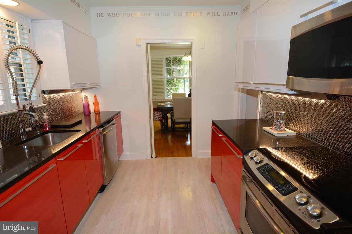 3239 Rittenhouse Street Northwest Washington, DC 20015 - Photo 11 of 30 Kitchen
