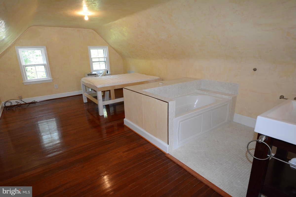 3239 Rittenhouse Street Northwest Washington, DC 20015 - Photo 22 of 30 Third floor "spa"/bedroom