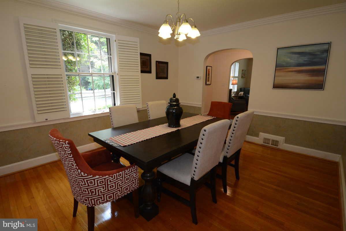 3239 Rittenhouse Street Northwest Washington, DC 20015 - Photo 5 of 30 Dining Room