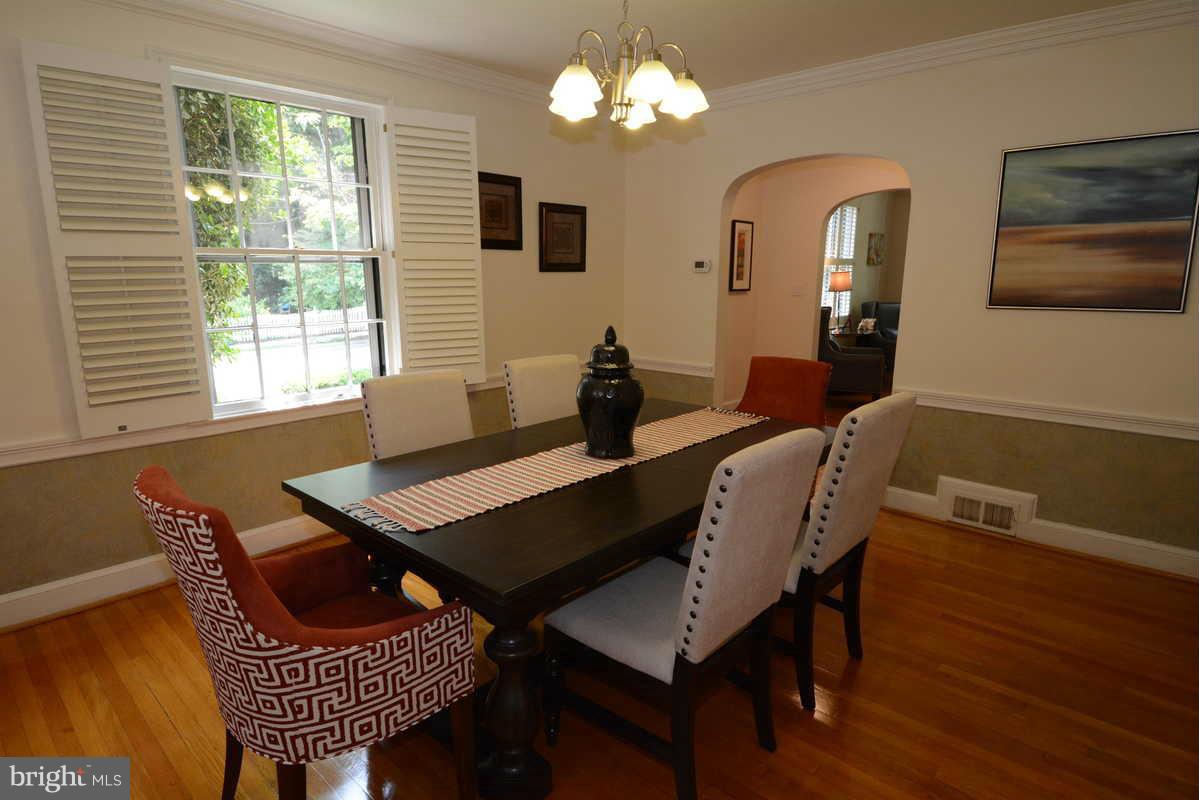 3239 Rittenhouse Street Northwest Washington, DC 20015 - Photo 6 of 30 Dining Room