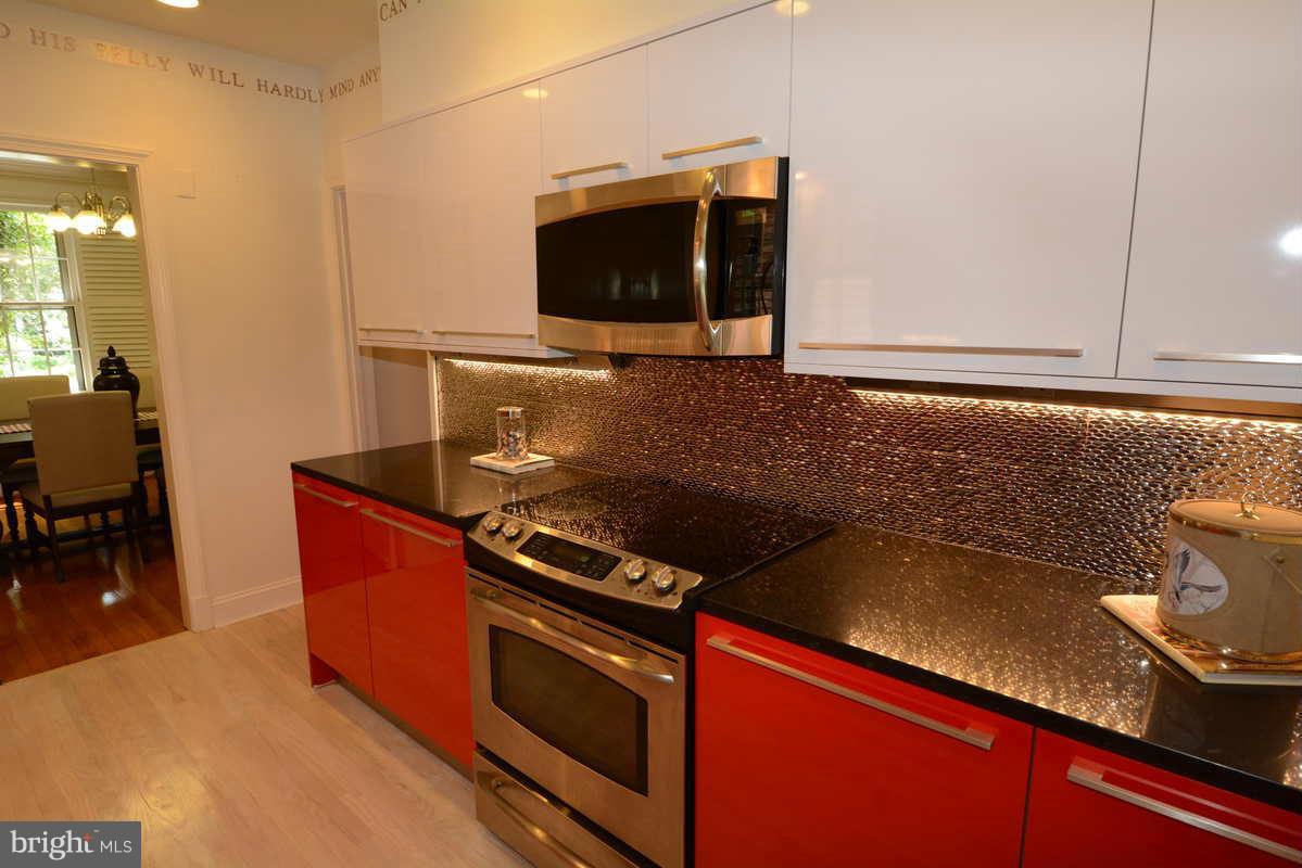 3239 Rittenhouse Street Northwest Washington, DC 20015 - Photo 8 of 30 Kitchen