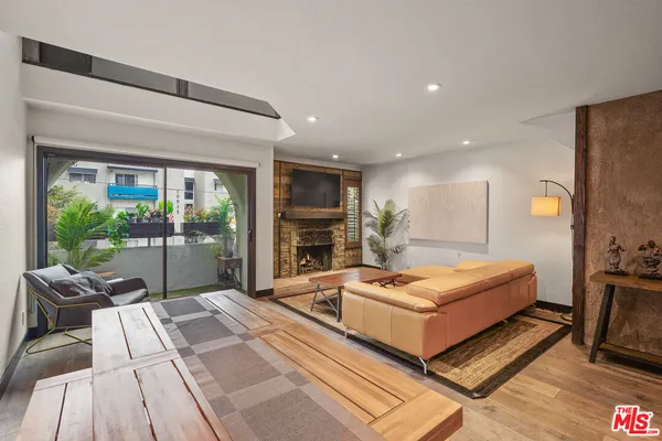 $649,000 | 10926 Bluffside Drive, Unit 3, Studio City, CA 91604