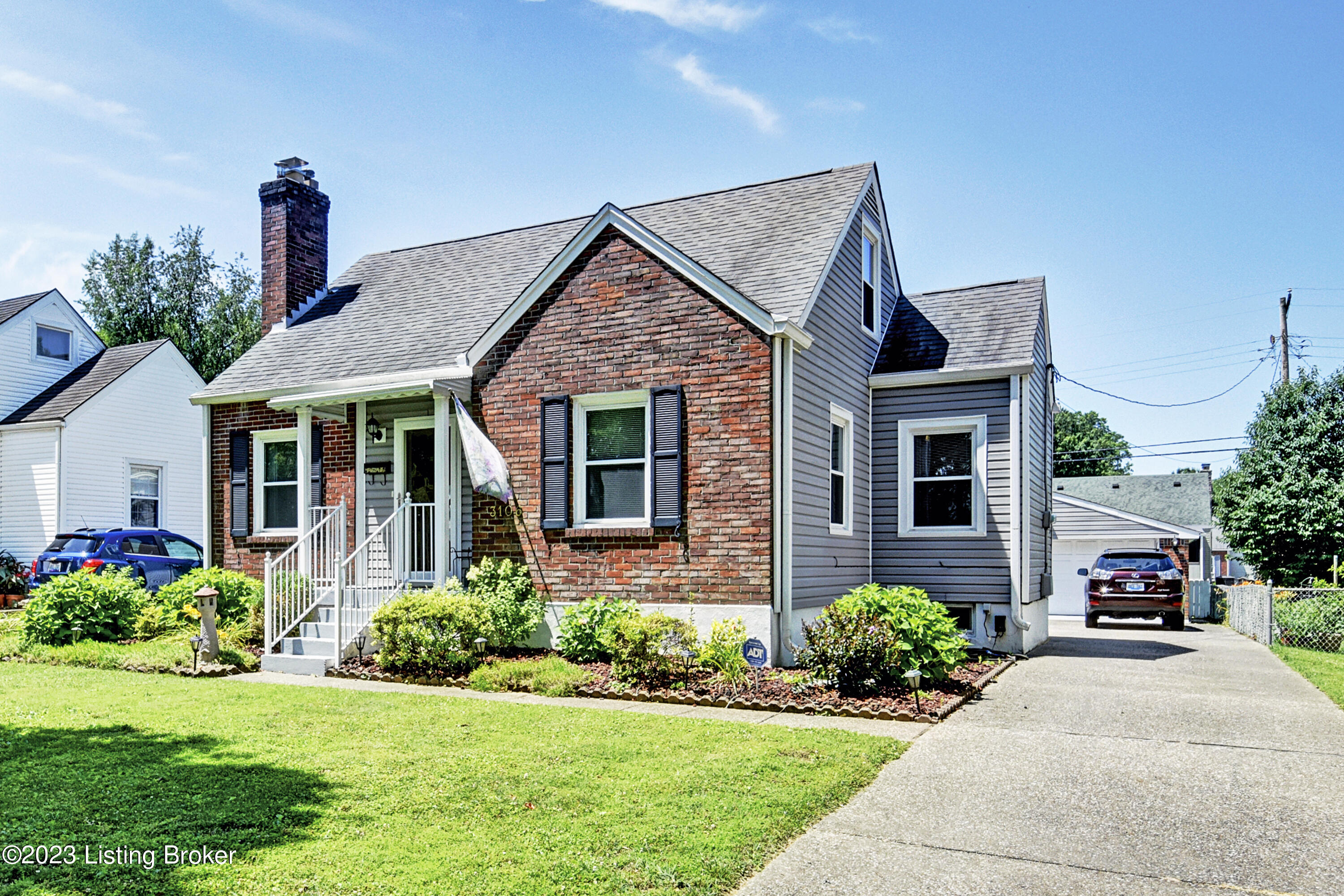 3106 Plover Road Louisville, KY 40213 - Photo 1 of 35 Well maintained gem!