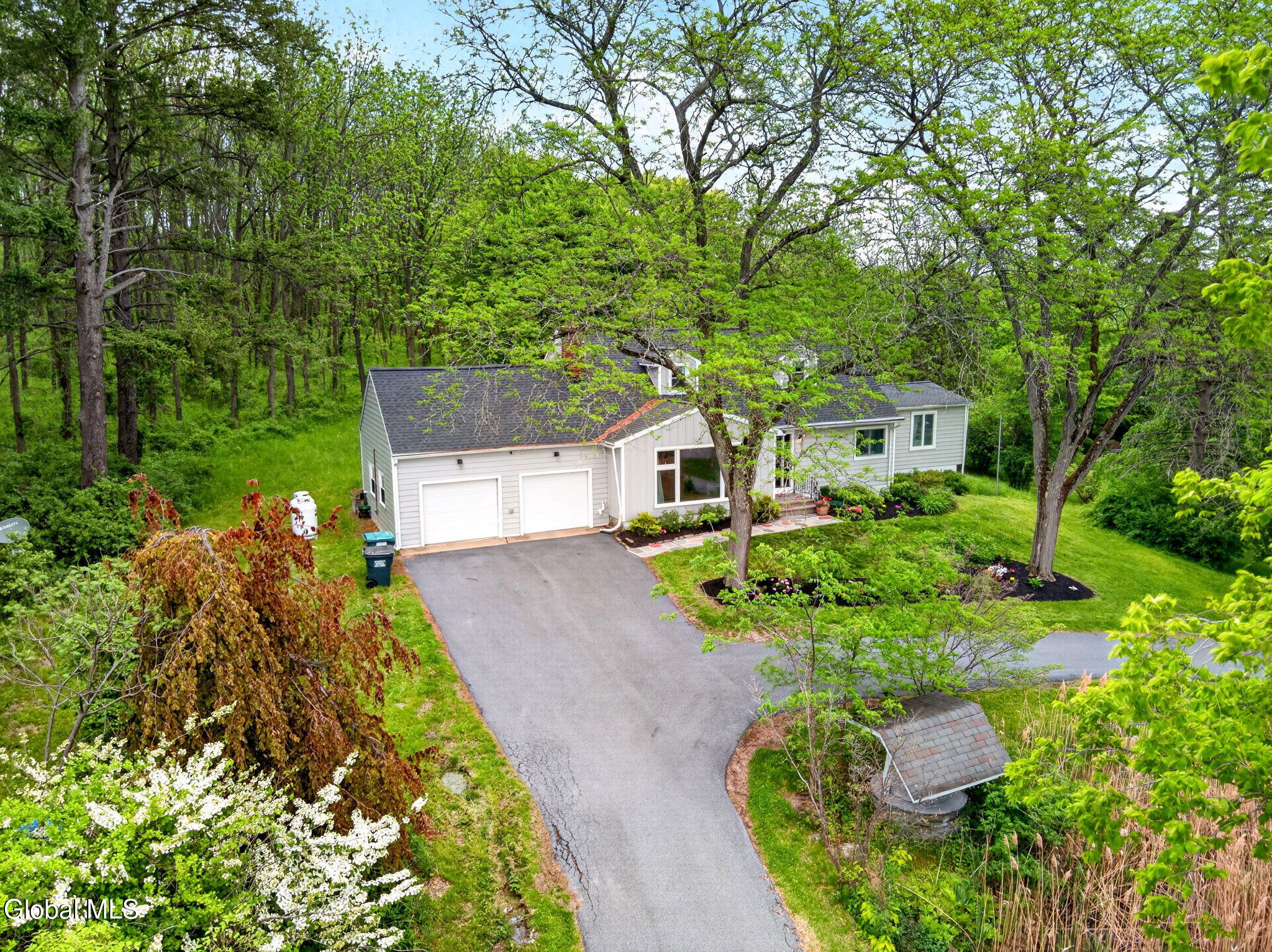 643 Riverview Road Clifton Park, NY 12148 - Photo 3 of 27 IMG_8013