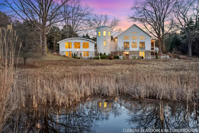$2,350,000 | 6309 Riverside Road, Fennville, MI 49408