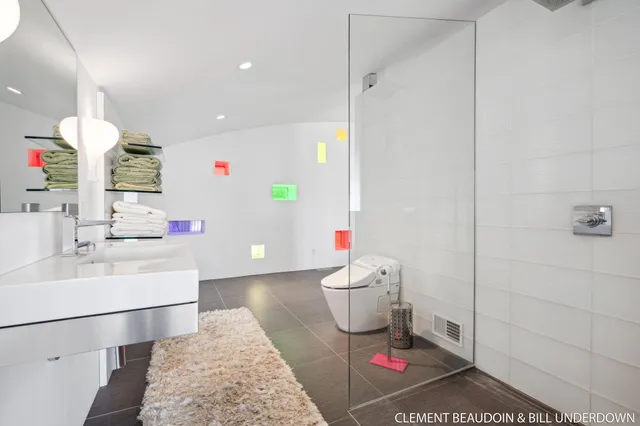 $2,350,000 | 6309 Riverside Road, Fennville, MI 49408